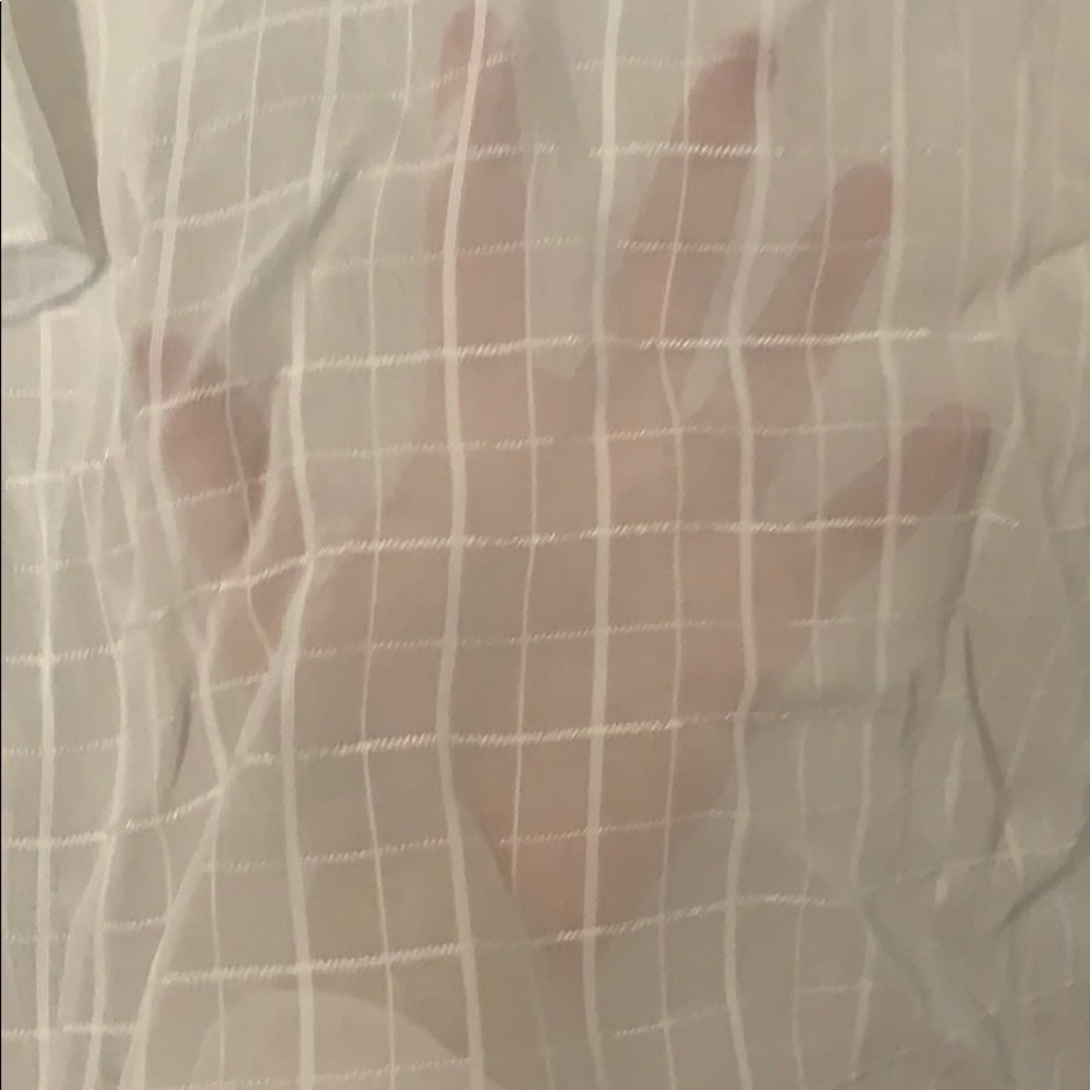 White blouse - Picture 5 of 6